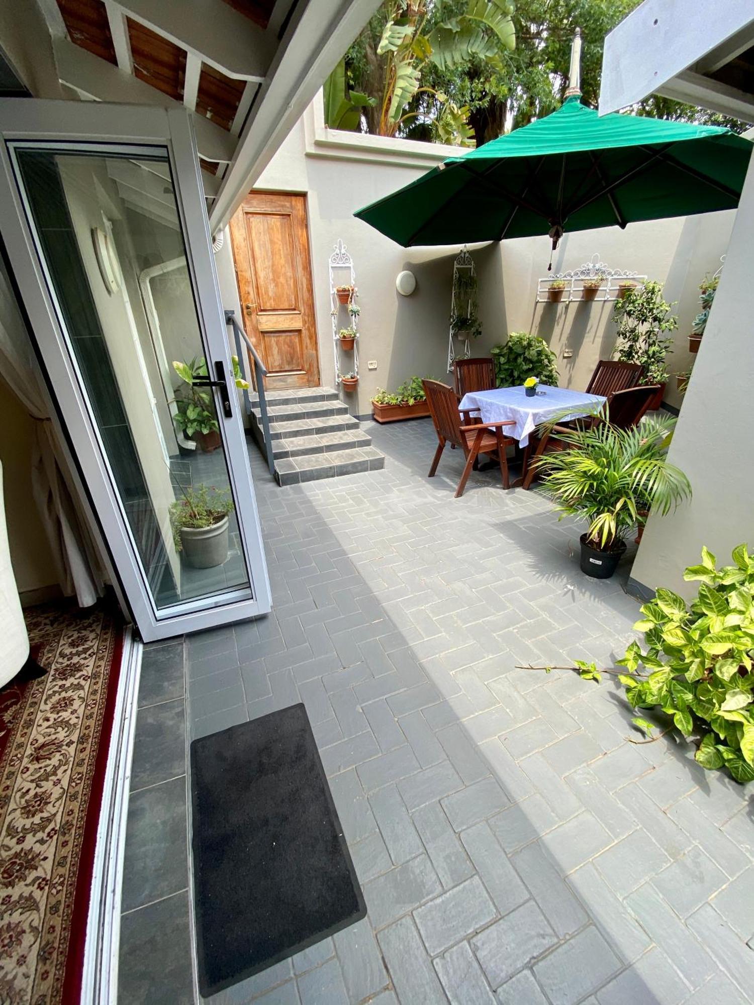 Waterkloof Guest House Pretoria Ngoại thất bức ảnh